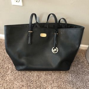 Michael Kors tote & wallet